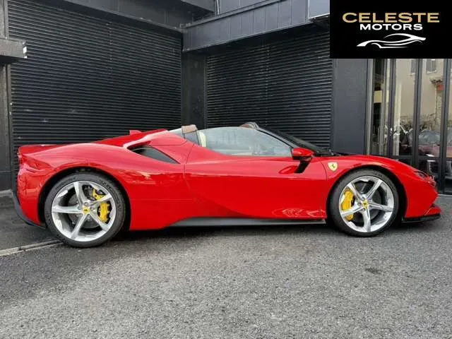 FERRARI SF90 Spider 2025 — photo 2 sur 8