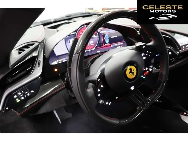 FERRARI SF90 Spider 2022 — photo 8 sur 8
