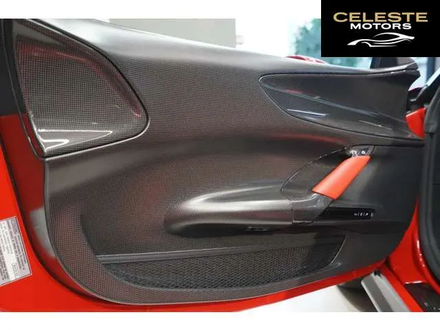 FERRARI SF90 Stradale 2023 — photo 2 sur 8
