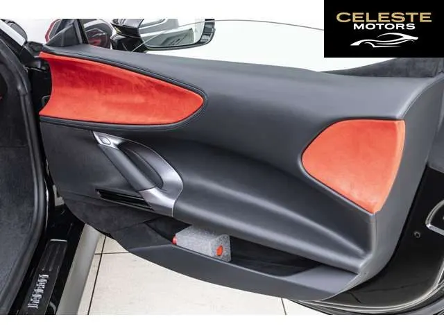 FERRARI SF90 Spider 2025 — photo 7 sur 8