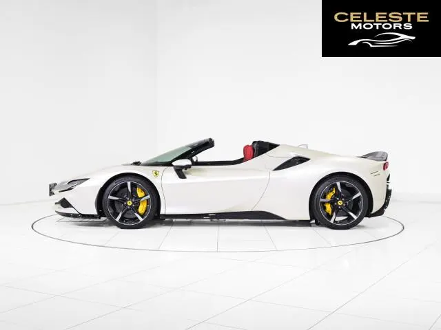 FERRARI SF90 Spider 2023 — photo 4 sur 8