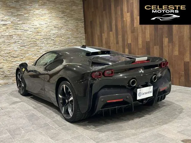 FERRARI SF90 Stradale 2021 — photo 4 sur 8