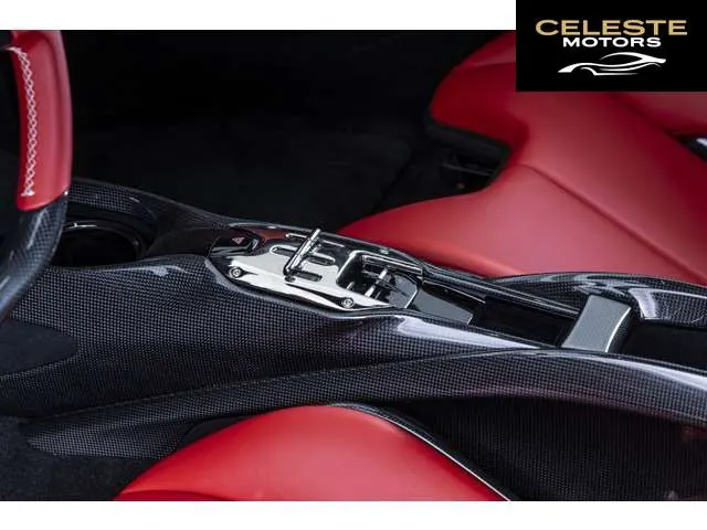 FERRARI SF90 Stradale 2021 — photo 8 sur 8
