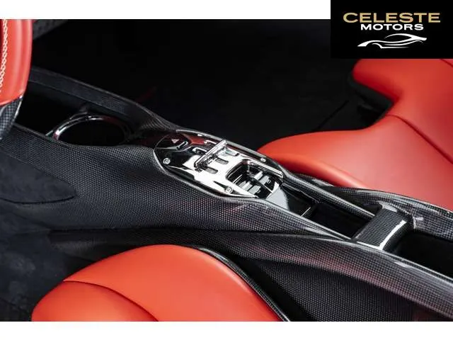 FERRARI SF90 Stradale 2024 — photo 5 sur 8