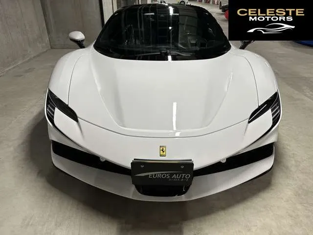 FERRARI SF90 Stradale 2021 — photo 4 sur 8