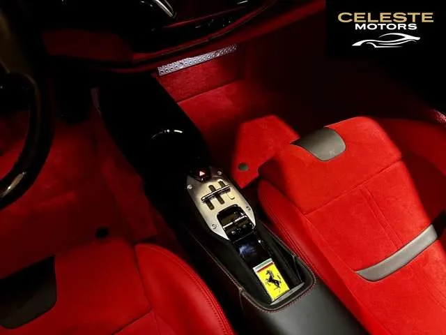 FERRARI SF90 Stradale 2021 — photo 7 sur 8
