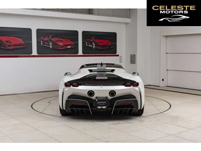 FERRARI SF90 Stradale 2021 — photo 2 sur 8