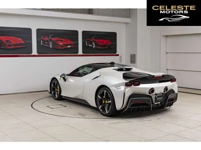 FERRARI SF90 Stradale 2021 — photo 3 sur 8