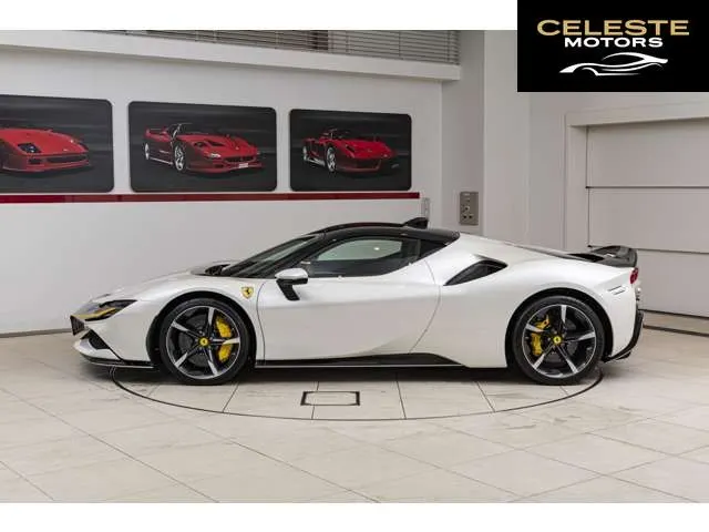 FERRARI SF90 Stradale 2021 — photo 4 sur 8