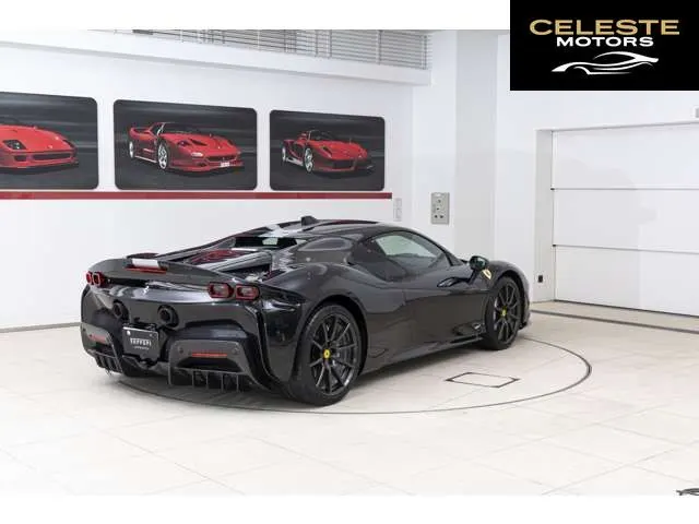 FERRARI SF90 Stradale 2021 — photo 2 sur 8