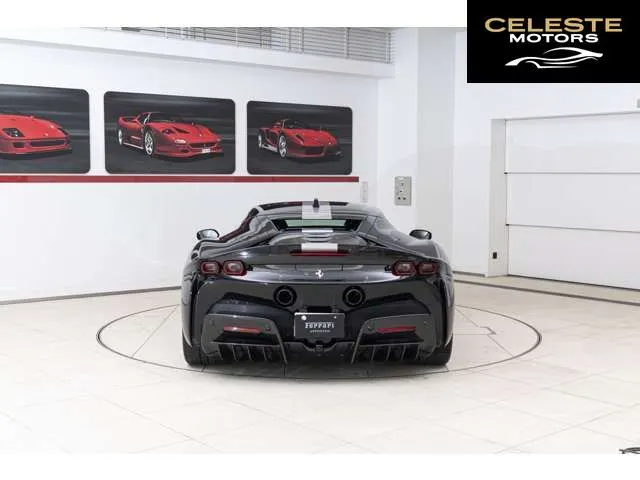 FERRARI SF90 Stradale 2021 — photo 3 sur 8