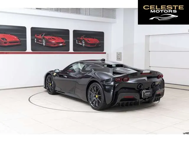 FERRARI SF90 Stradale 2021 — photo 4 sur 8
