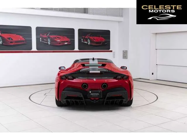 FERRARI SF90 Stradale 2022 — photo 2 sur 8