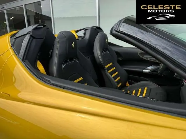 FERRARI SF90 Spider 2024 — photo 2 sur 8