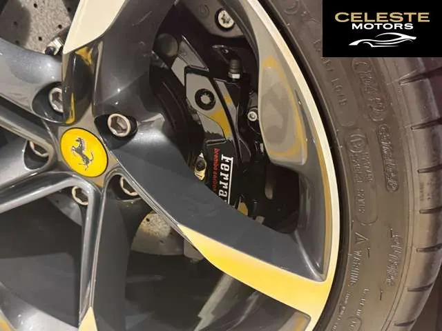 FERRARI SF90 Stradale 2021 — photo 2 sur 8