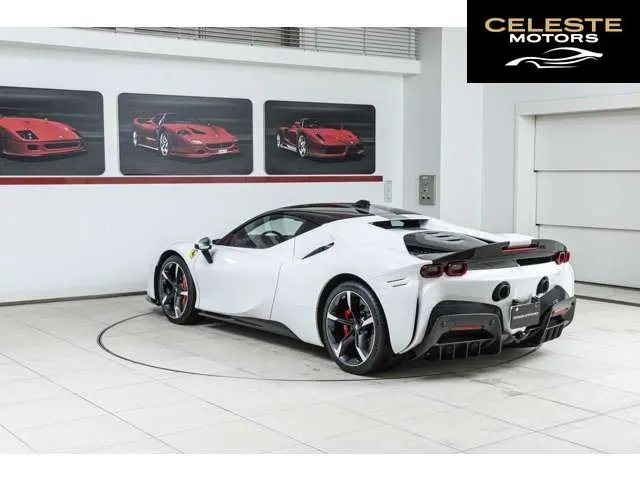 FERRARI SF90 Stradale 2022 — photo 5 sur 8