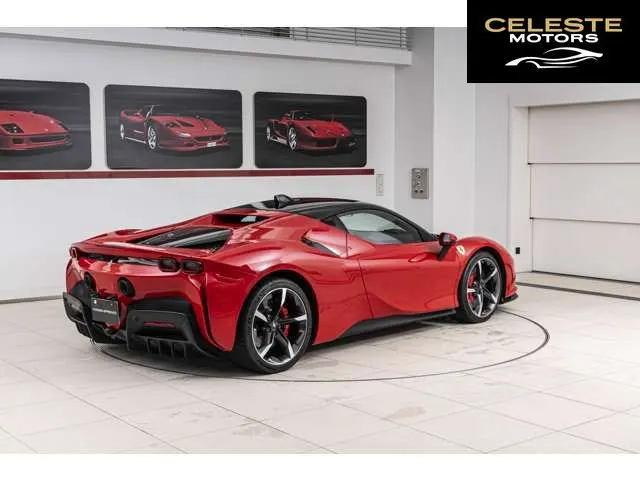 FERRARI SF90 Stradale 2023 — photo 2 sur 8