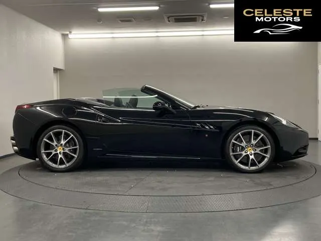 FERRARI California 30 2013 — photo 8 sur 8