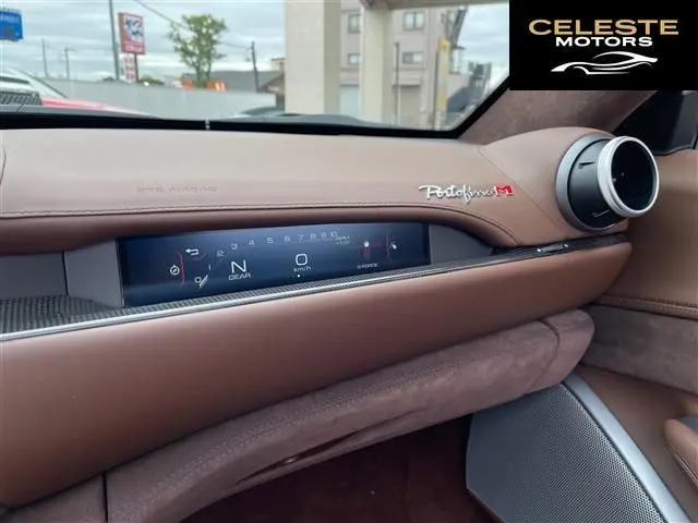FERRARI Portofino M 2023 — photo 7 sur 8