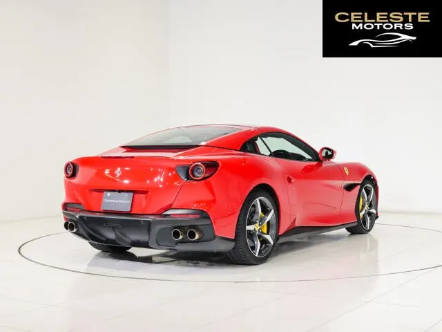 FERRARI Portofino M 2022 — photo 7 sur 8