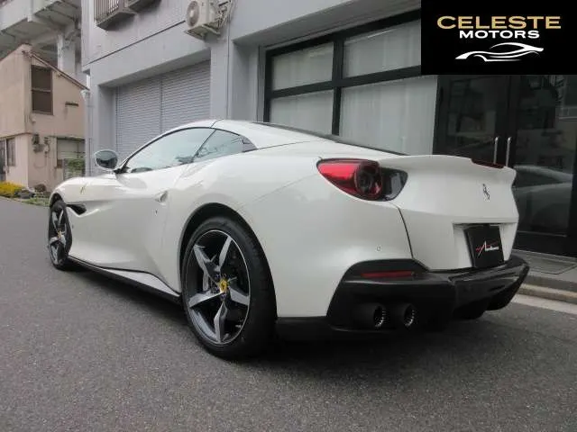 FERRARI Portofino M 2023 — photo 2 sur 8