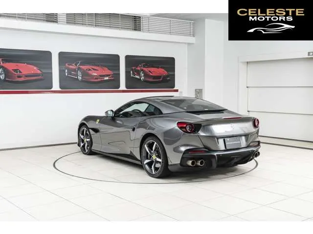 FERRARI Portofino M 2021 — photo 7 sur 8
