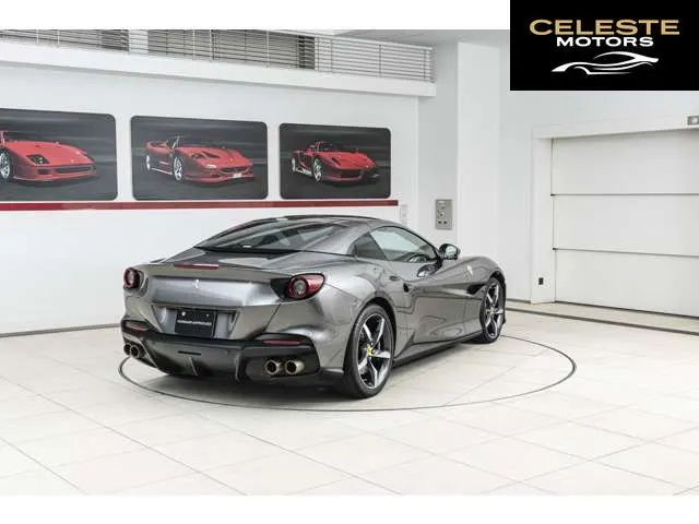 FERRARI Portofino M 2021 — photo 8 sur 8