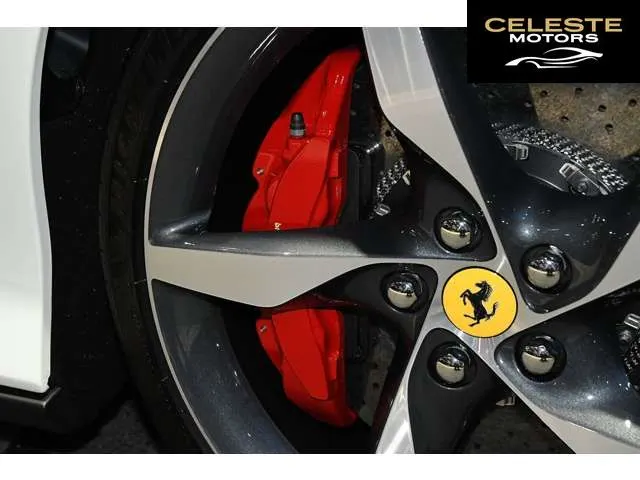 FERRARI Portofino M 2022 — photo 8 sur 8