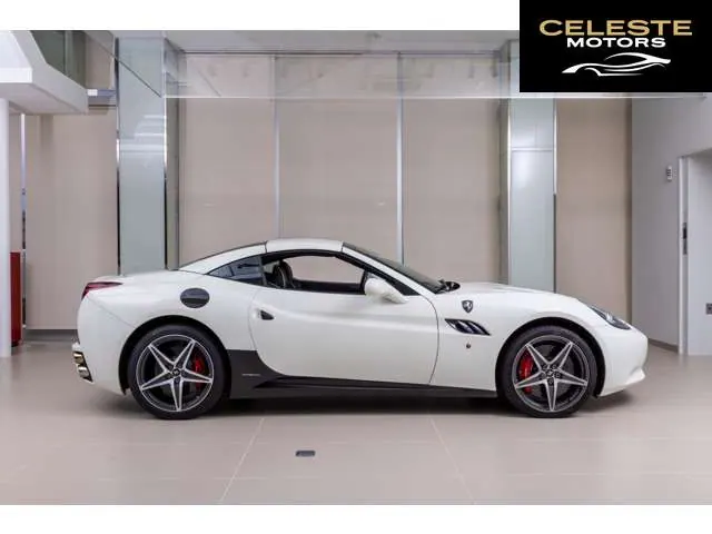 FERRARI California 2011 — photo 2 sur 8