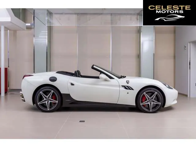 FERRARI California 2011 — photo 3 sur 8