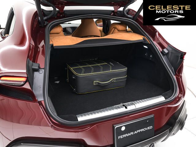 FERRARI Purosangue 2024 — photo 7 sur 8