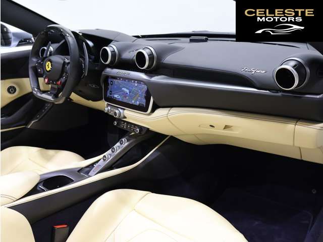 FERRARI Portofino 2018 — photo 2 sur 8