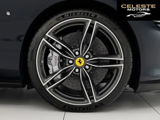 FERRARI Roma Spider 2025 — photo 5 sur 8