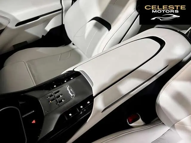 FERRARI Purosangue 2024 — photo 8 sur 8