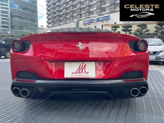 FERRARI Portofino 2018 — photo 4 sur 8