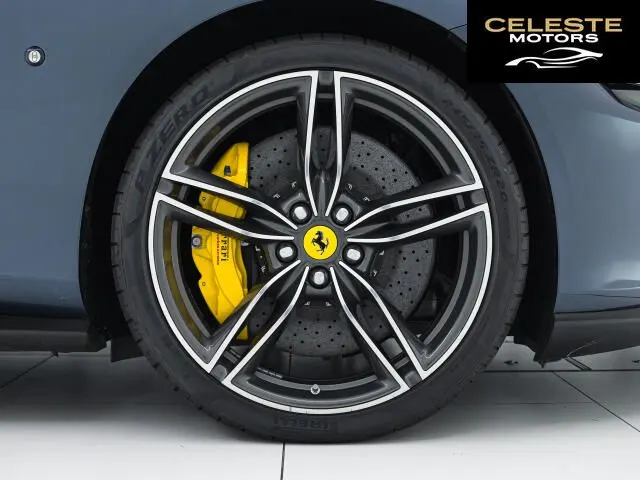 FERRARI Roma Spider 2024 — photo 5 sur 8