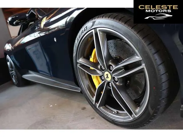 FERRARI Roma Spider 2026 — photo 5 sur 8