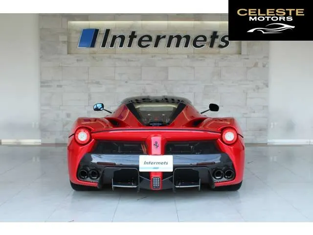 FERRARI ラ 2015 — photo 2 sur 8