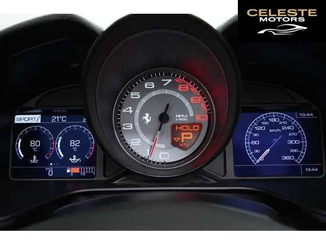 FERRARI Portofino 2019 — photo 4 sur 8