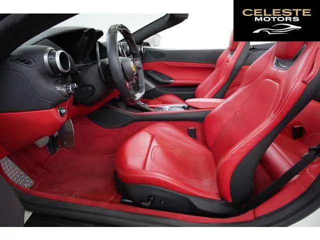 FERRARI Portofino 2019 — photo 8 sur 8