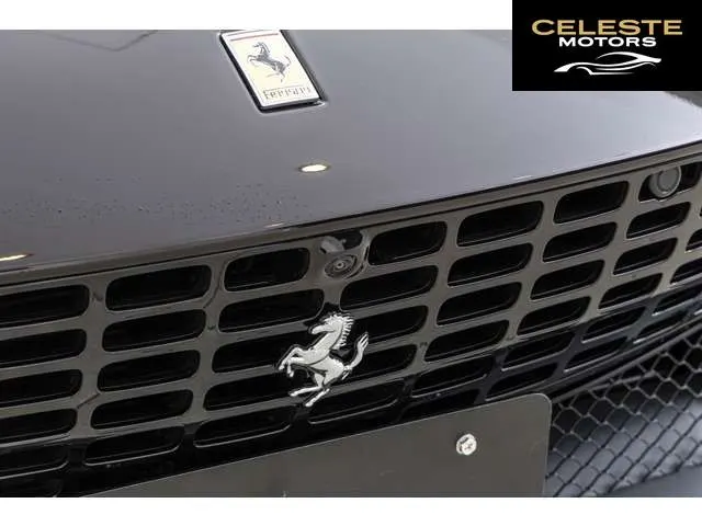 FERRARI Roma Spider 2025 — photo 5 sur 8