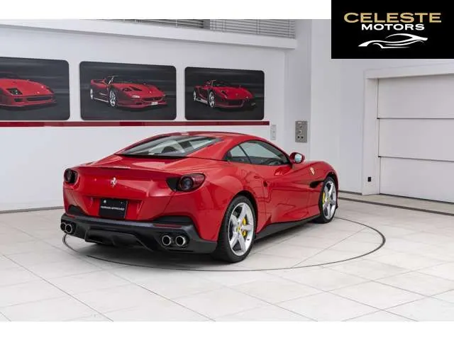 FERRARI Portofino 2019 — photo 7 sur 8