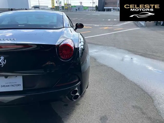 FERRARI California 2010 — photo 6 sur 8