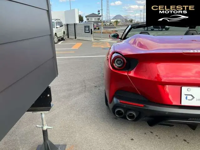 FERRARI Portofino 2019 — photo 5 sur 8