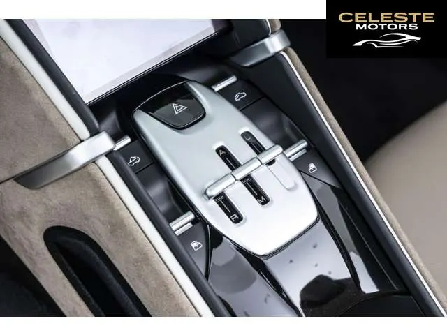 FERRARI Roma Spider 2025 — photo 4 sur 8