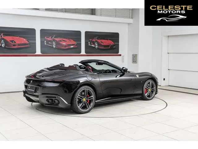 FERRARI Roma Spider 2024 — photo 2 sur 8