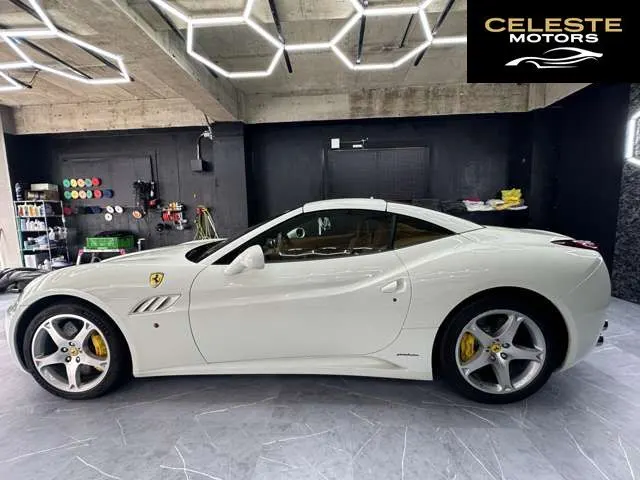 FERRARI California 2009 — photo 8 sur 8