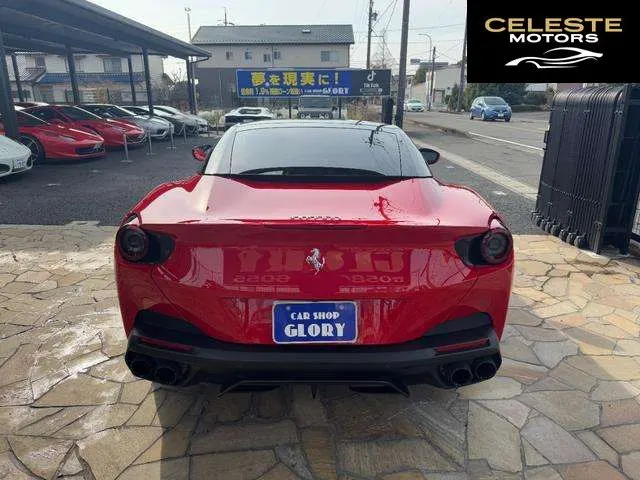 FERRARI Portofino 2019 — photo 3 sur 8