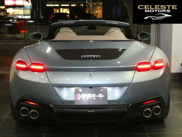 FERRARI Roma Spider 2024 — photo 2 sur 8
