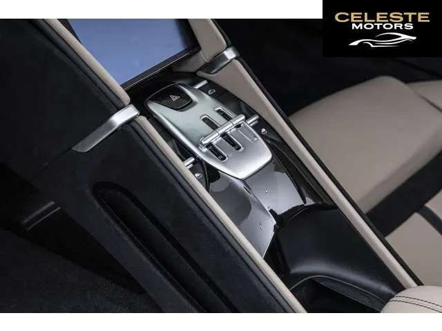 FERRARI Roma Spider 2023 — photo 2 sur 8